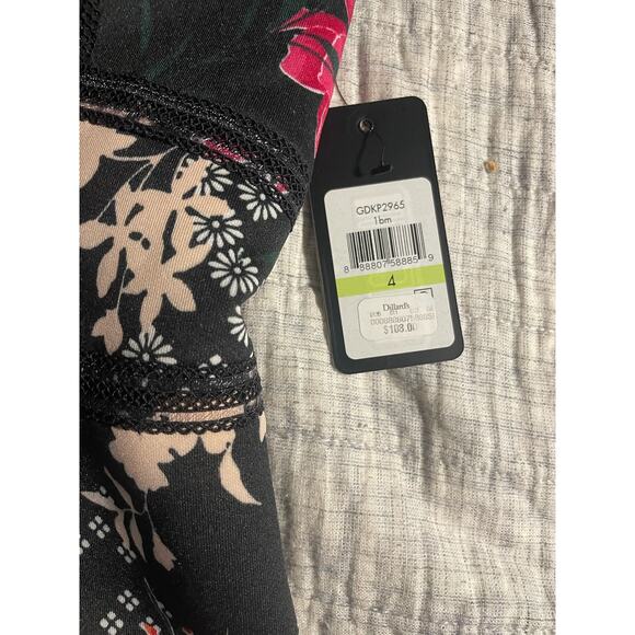 Guess Dress Womens Size 4 NWT Black Floral Sleeveless Mesh Panel Short Bodycon - Picture 4 of 7